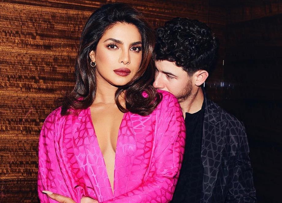 Nick Jonas va vo hoa hau roi biet thu 20 trieu USD hinh anh