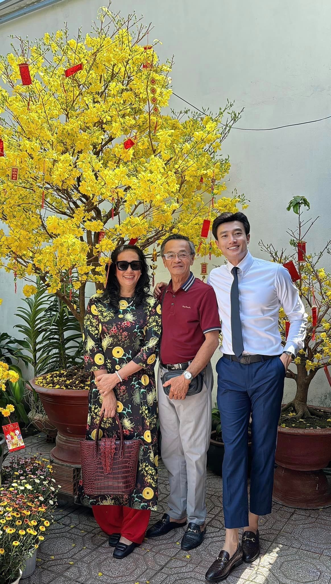 sao Viet mung 1 anh 12