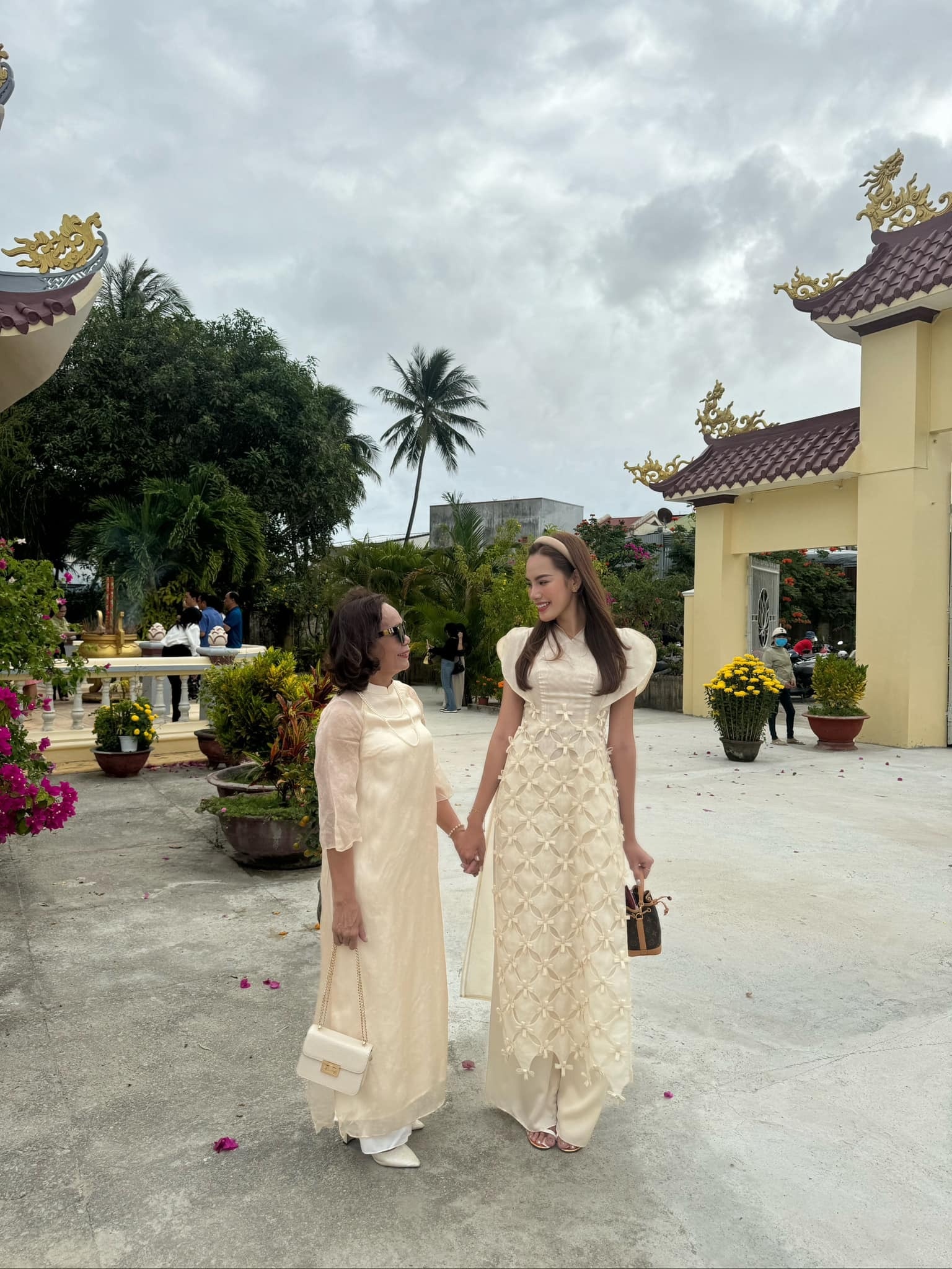 sao Viet mung 1 anh 9