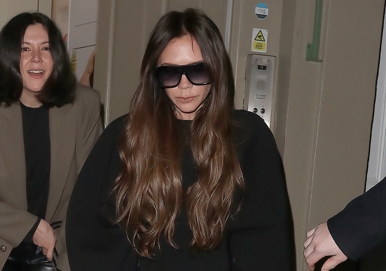 Victoria Beckham bi gay chan hinh anh