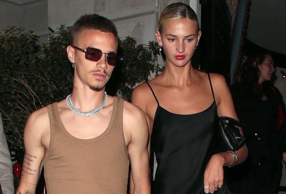 Romeo Beckham chia tay ban gai nguoi mau hinh anh