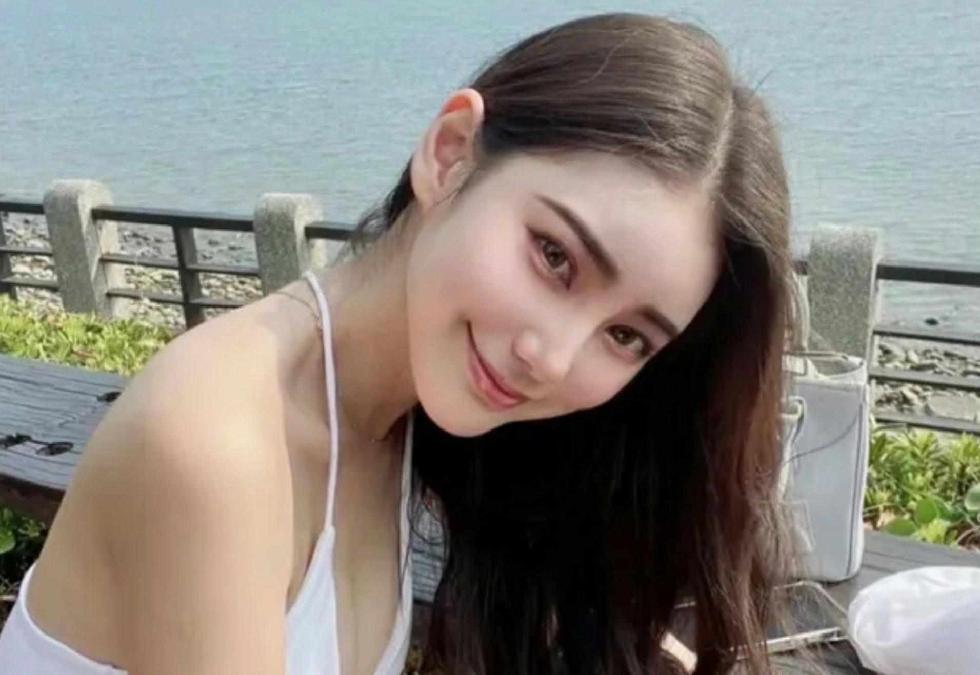 Ban gai Uong Tieu Phi sau khi bi khui qua khu tai tieng hinh anh