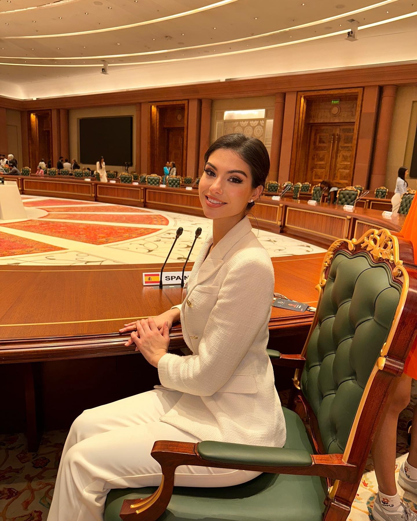 Hoa hau The gioi anh 16