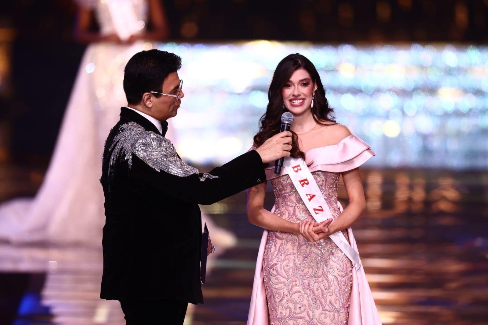 Hoa hau The gioi anh 2