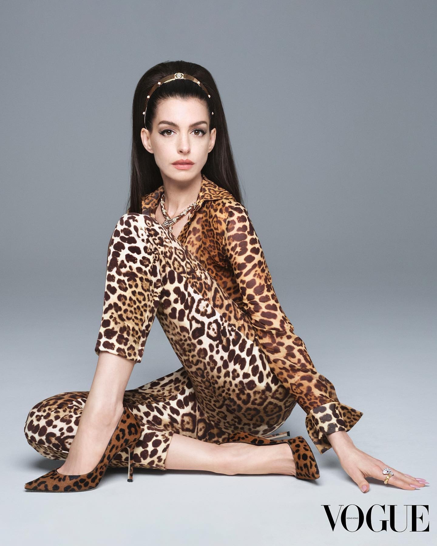 Anne Hathaway anh 16
