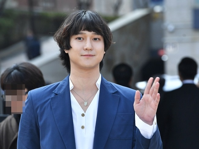 Ve ngoai khac la cua tai tu 'Bong dung trung so' hinh anh