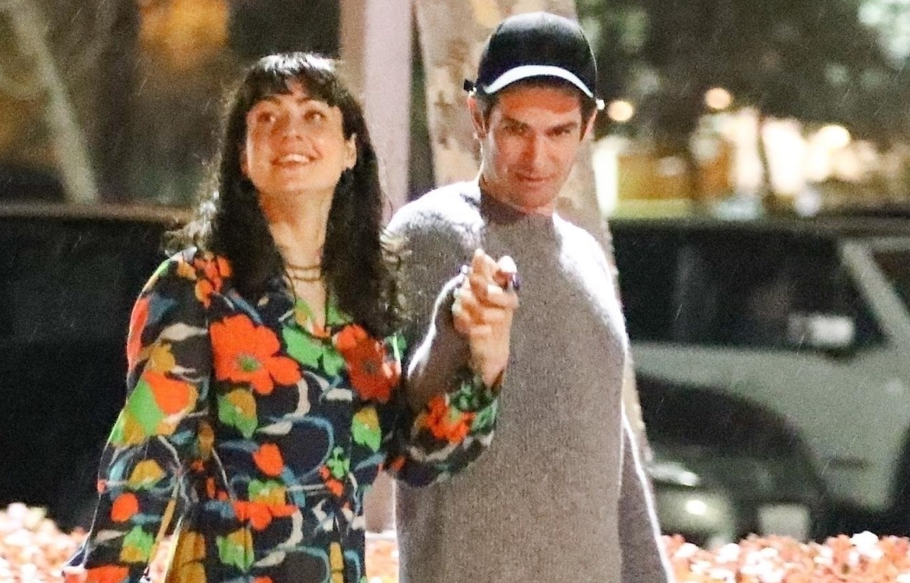 'Nguoi Nhen' Andrew Garfield co ban gai moi hinh anh