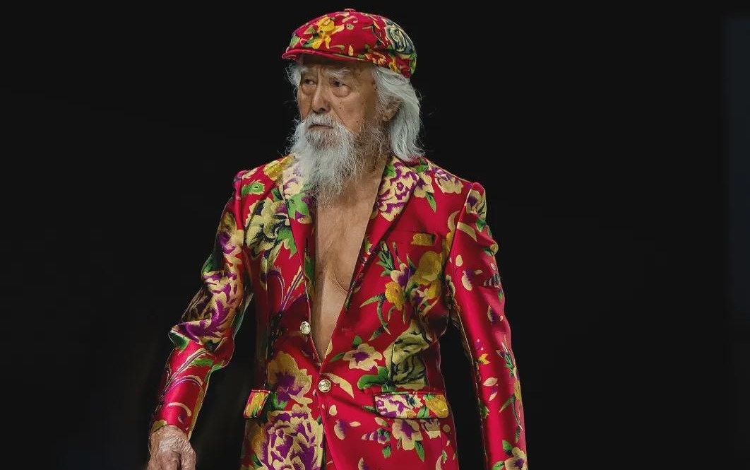 Sao 'Y Thien Do Long Ky' phong do o tuoi 88 hinh anh