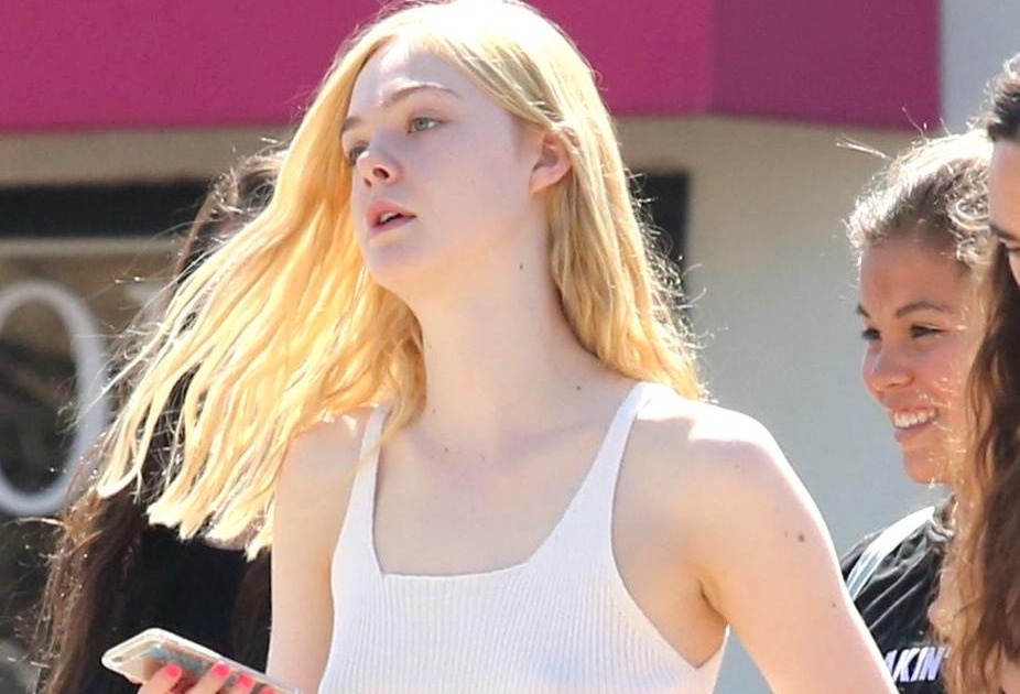 Nhan sac 'cong chua Hollywood' Elle Fanning hinh anh