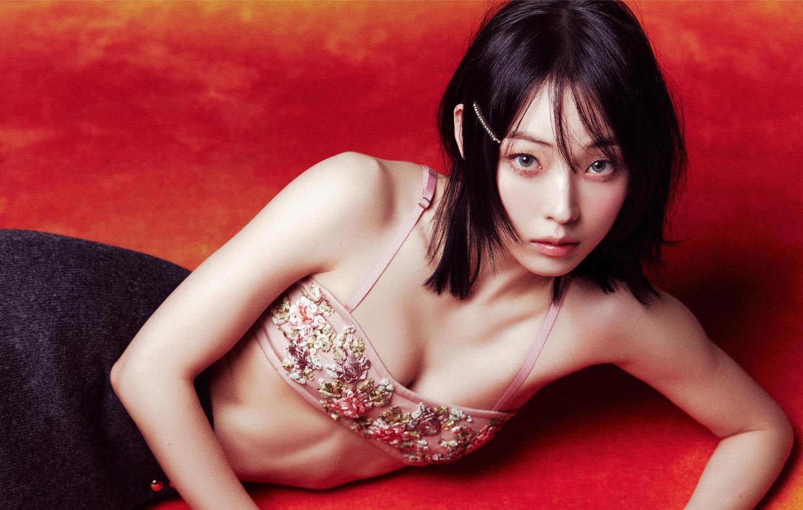 Nhan sac cua nu chinh 'Ky sinh thu: Vung xam' hinh anh