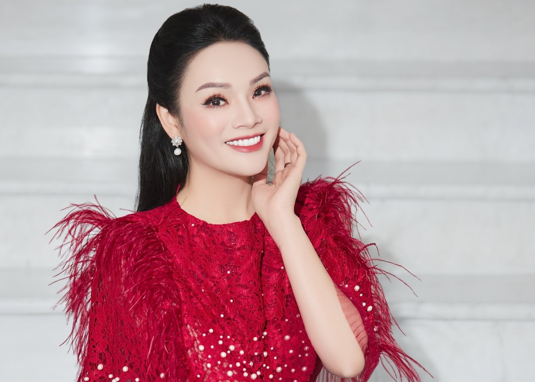 Ca si Tan Nhan duoc bo nhiem lam truong khoa Thanh nhac hinh anh