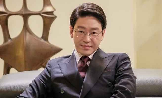 Tai tu 'Penthouse' Uhm Ki Joon cuoi vo hinh anh