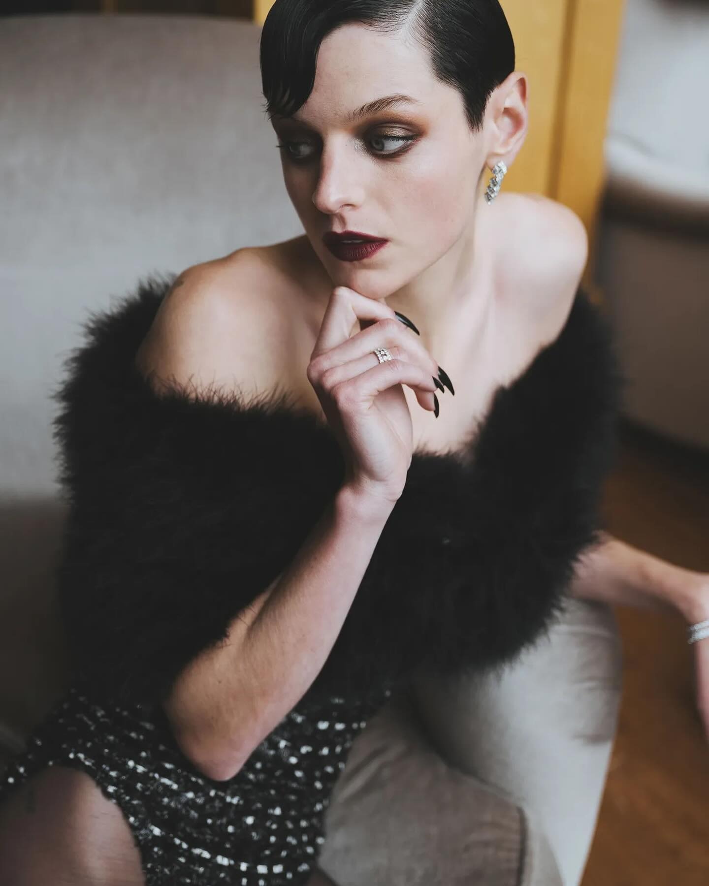 nhan sac Emma Corrin anh 6