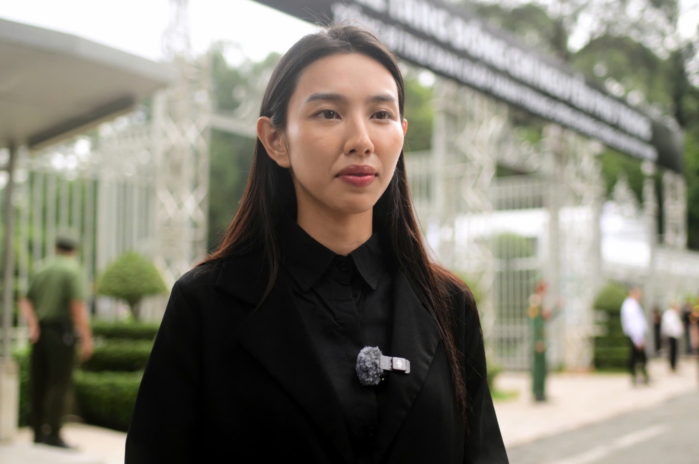 Nghe si den vieng Tong Bi thu Nguyen Phu Trong o TP.HCM hinh anh