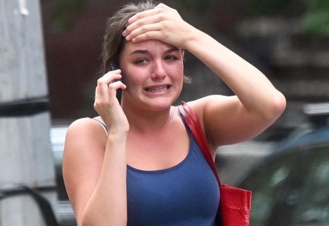 Anh Suri bat khoc gay chu y hinh anh