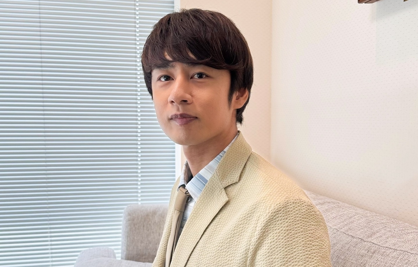 Yuichi Nakamaru ngoai tinh voi nu sinh hinh anh