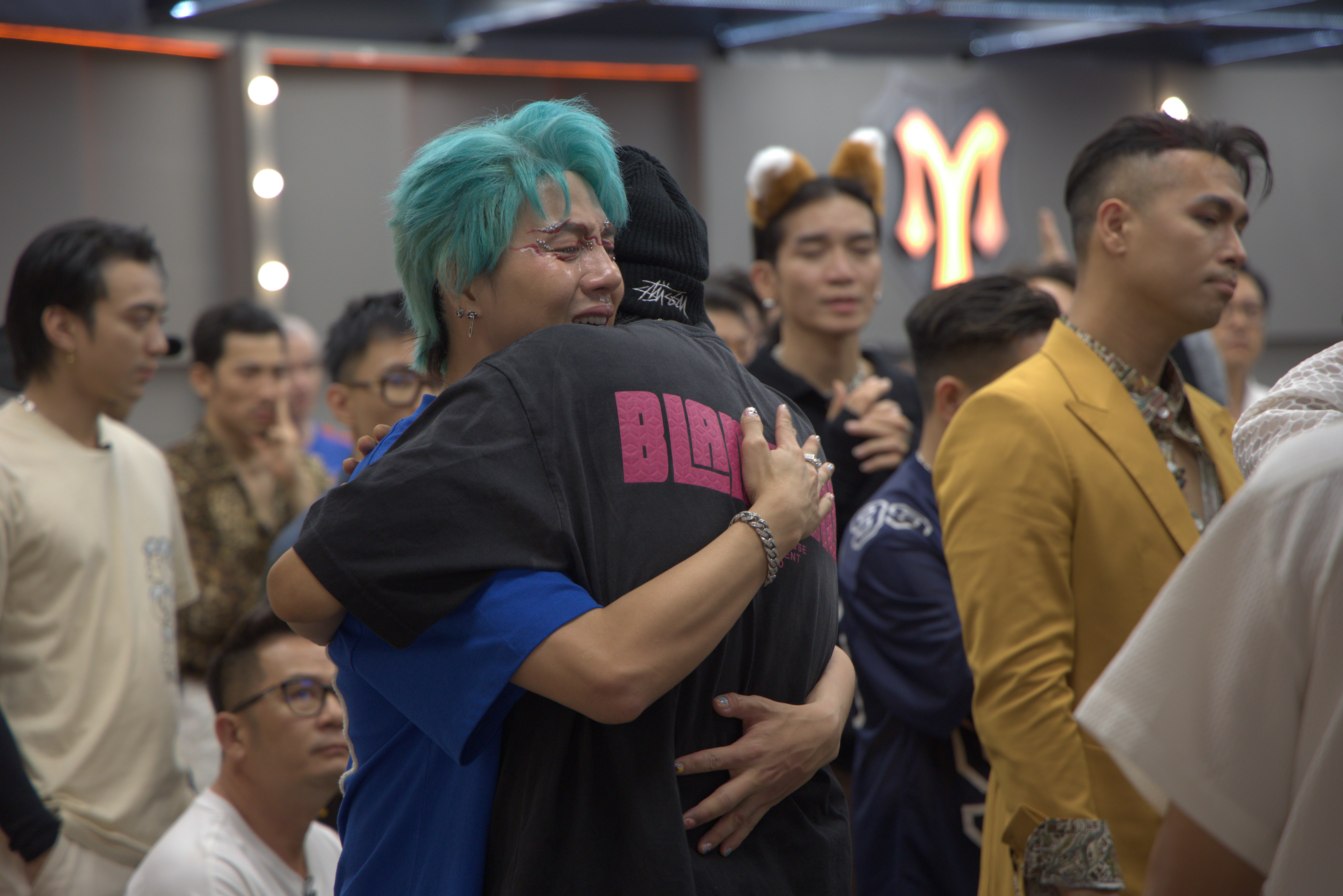 Thanh Trung bi loai anh 6