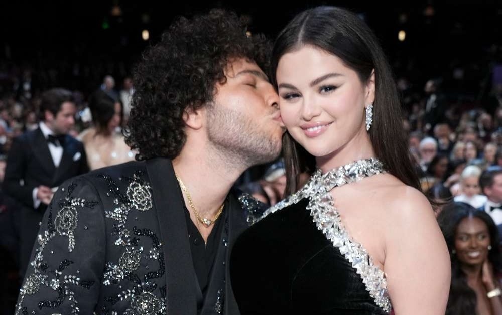 Khoanh khac gay ban tan o Le trao giai Emmy hinh anh