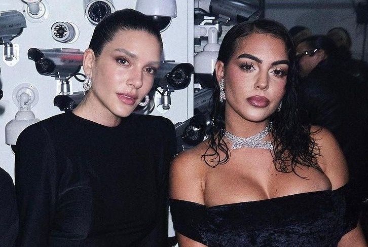 Ban gai Ronaldo gay chu y hinh anh