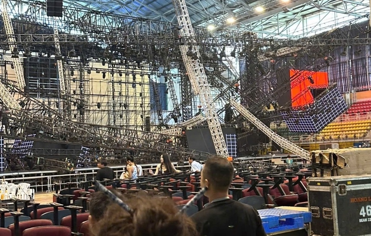 Miss Cosmo 2024 tai TP.HCM sau su co sap san khau hinh anh