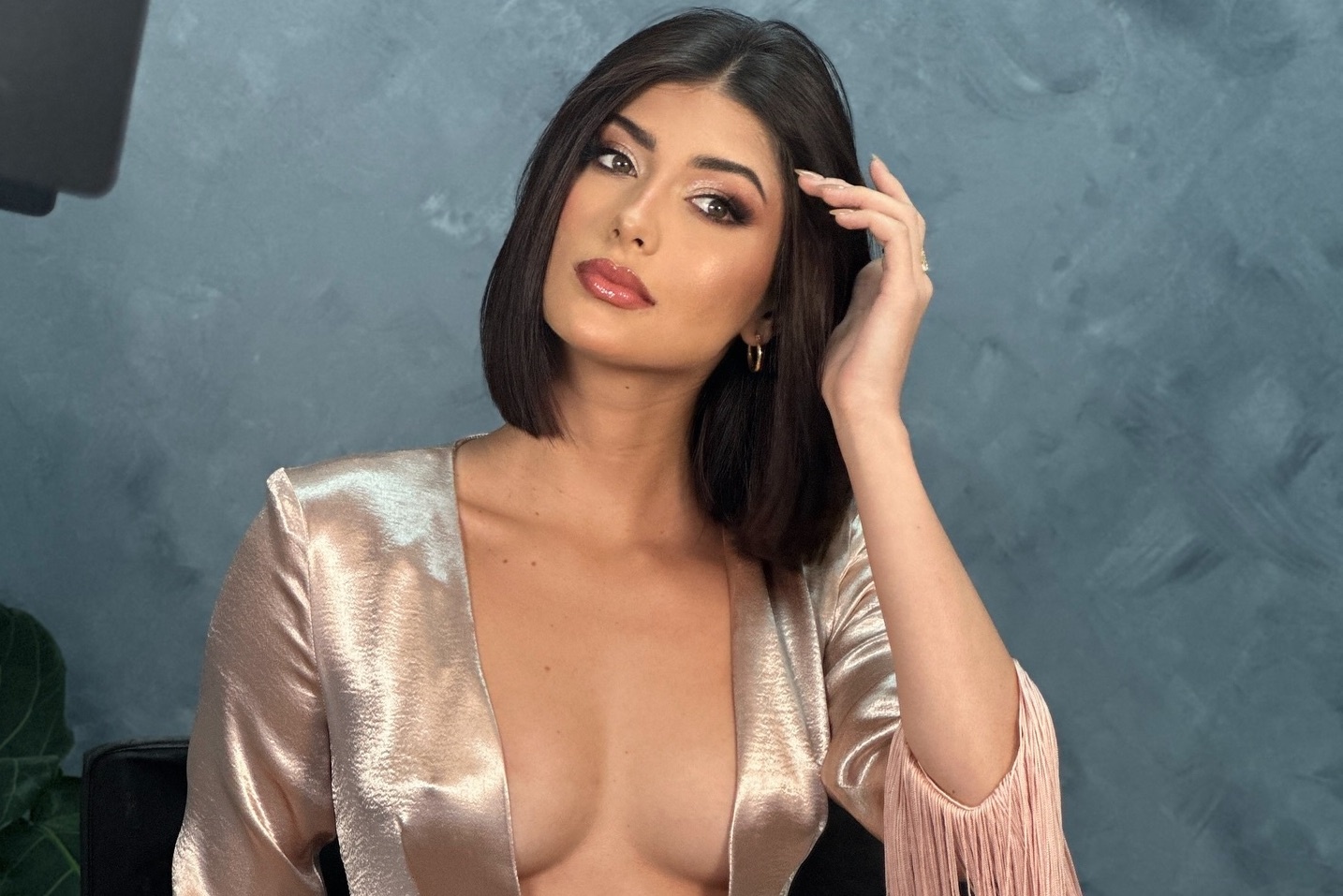 Hoa hau Hoan vu Panama bi tuoc vuong mien hinh anh