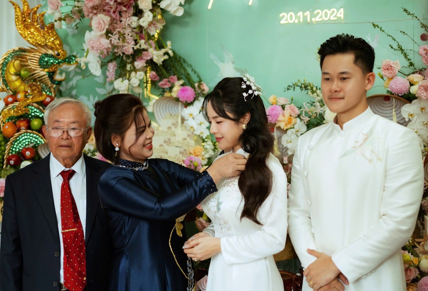 Le vu quy cua Thai Trinh va chong kem 6 tuoi hinh anh