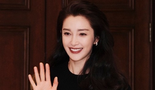 Nhan sac Ly Bang Bang o tuoi 51 hinh anh