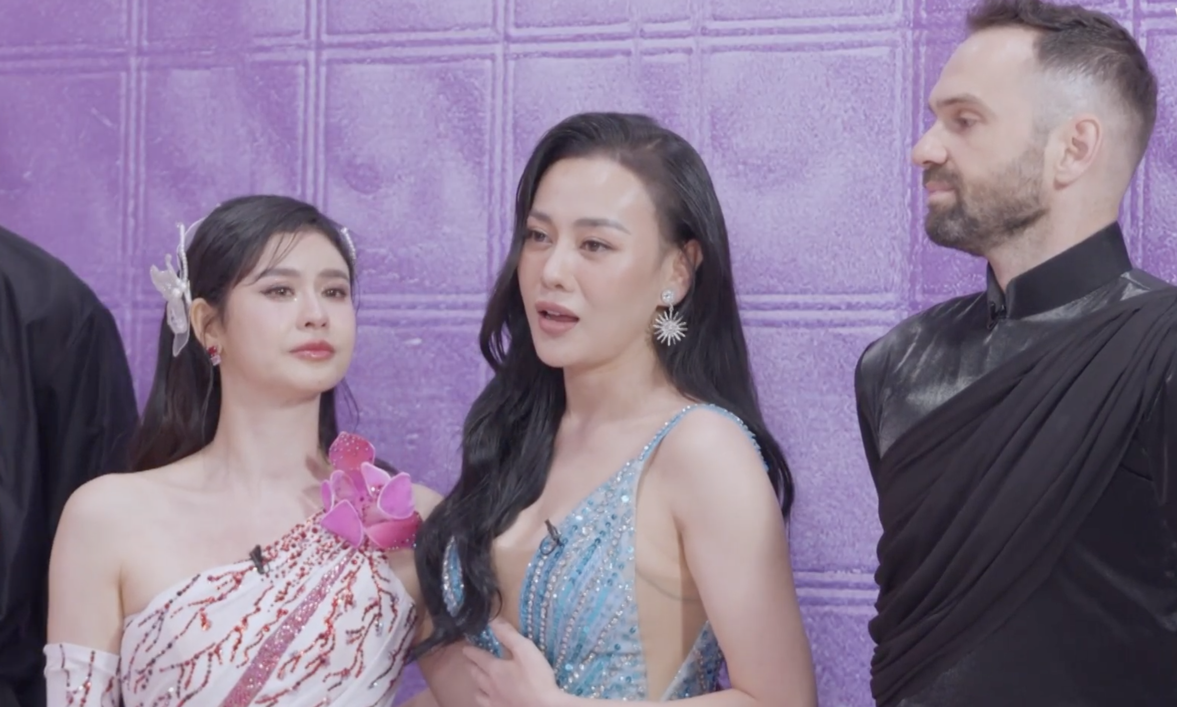 Phuong_Oanh_dong_vien_Truong_Quynh_Anh.png
