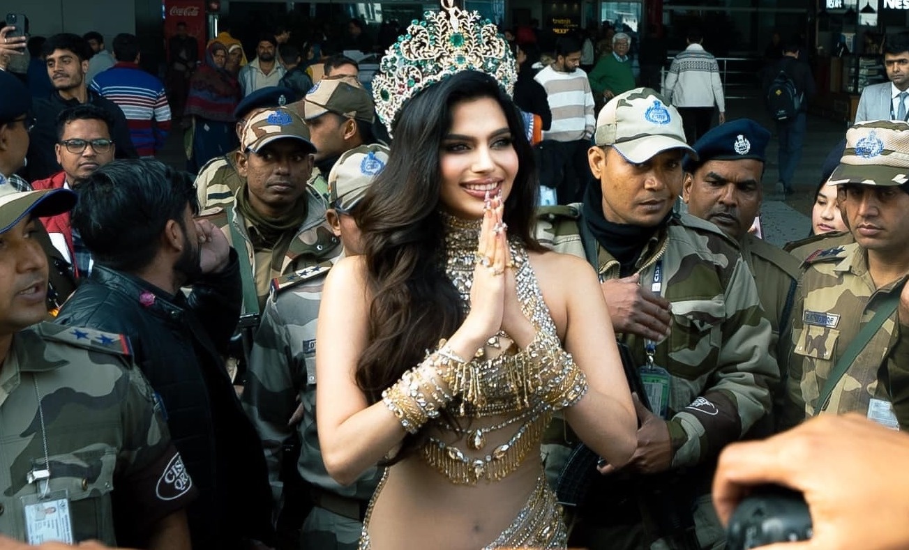 Hoa hau An Do ve nuoc hinh anh