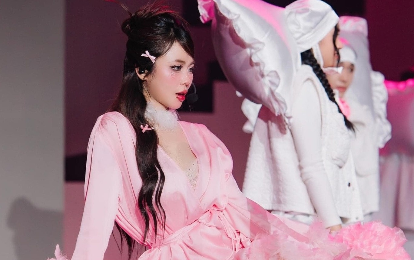 Chi dep bi phan ung hinh anh