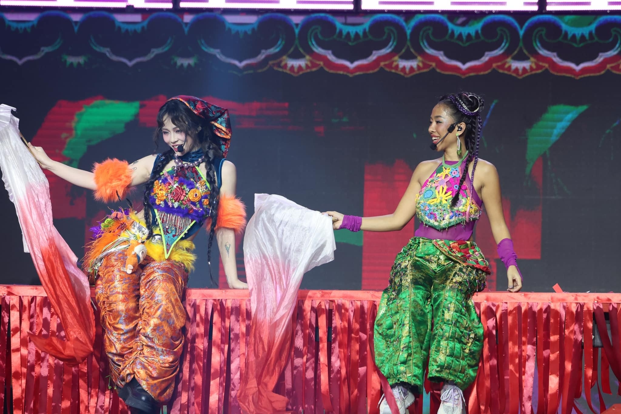 Chị đẹp đạp gió