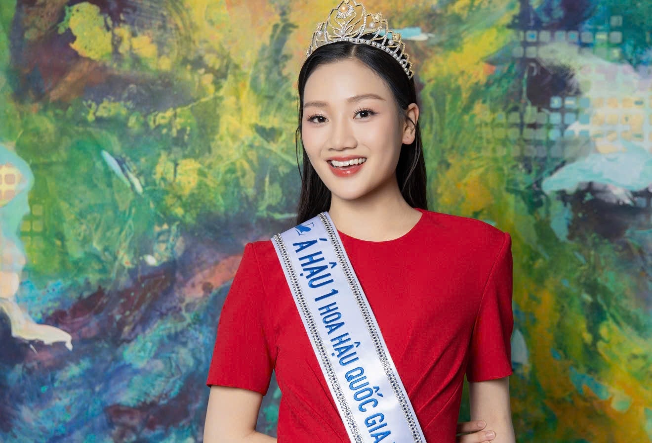 A hau Hoa hau Quoc gia Viet Nam: 'Toi doc than' hinh anh