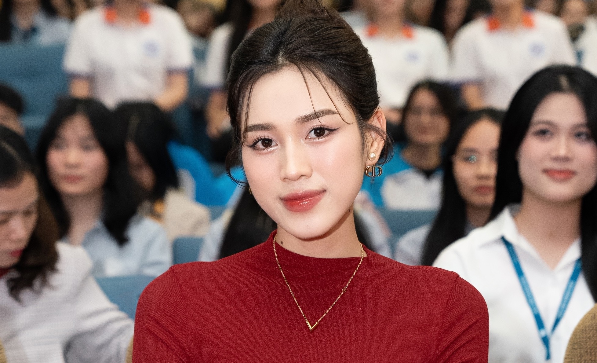 Do Thi Ha: 'Sau dang quang, toi moi thay minh dep' hinh anh