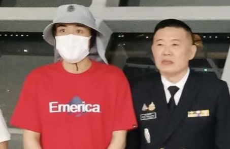 Vuong Tinh ve Trung Quoc sau vu mat tich 4 ngay hinh anh