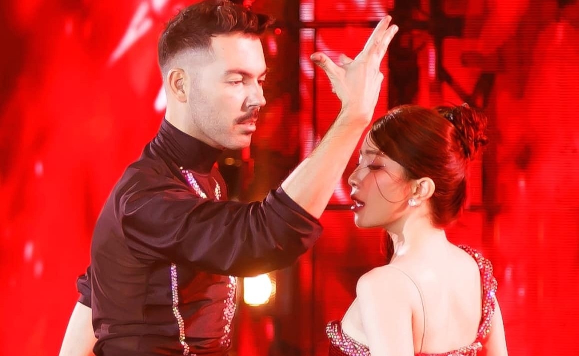 Quynh Nga, Pham Lich tranh ngoi quan quan hinh anh