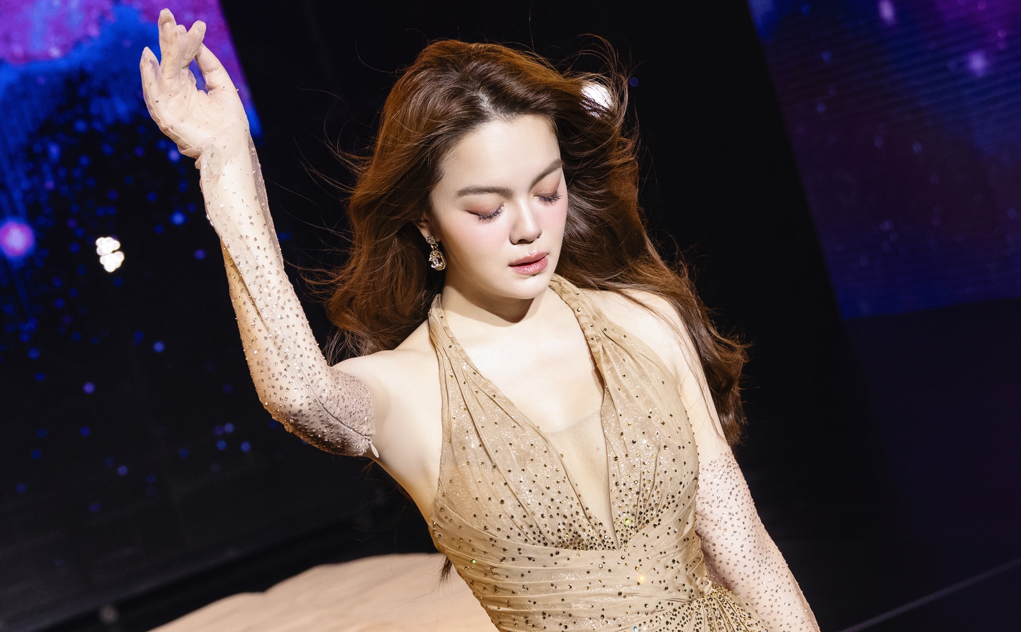 The kho cua Pham Quynh Anh hinh anh