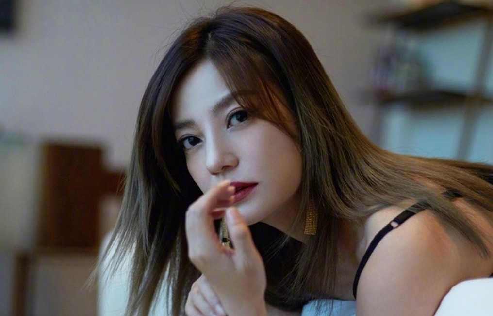 Trieu Vy ly hon tu nam 2021 hinh anh