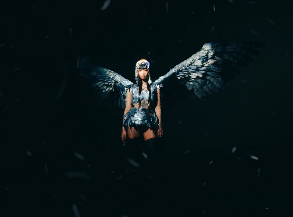 Jennie gay bat ngo anh 4