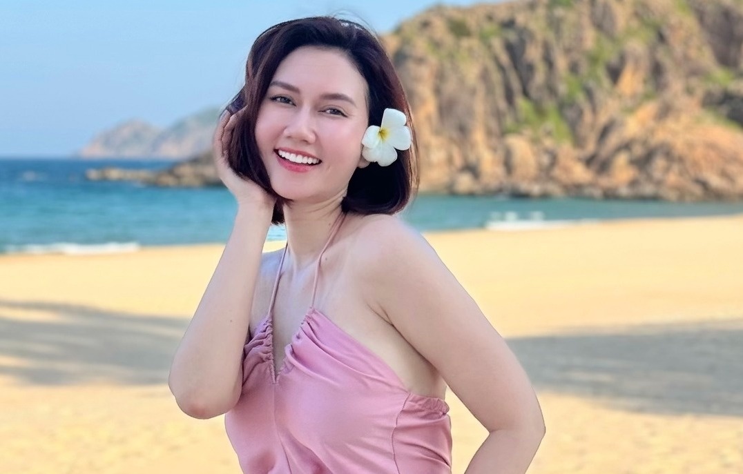 Huong Giang sinh con hinh anh