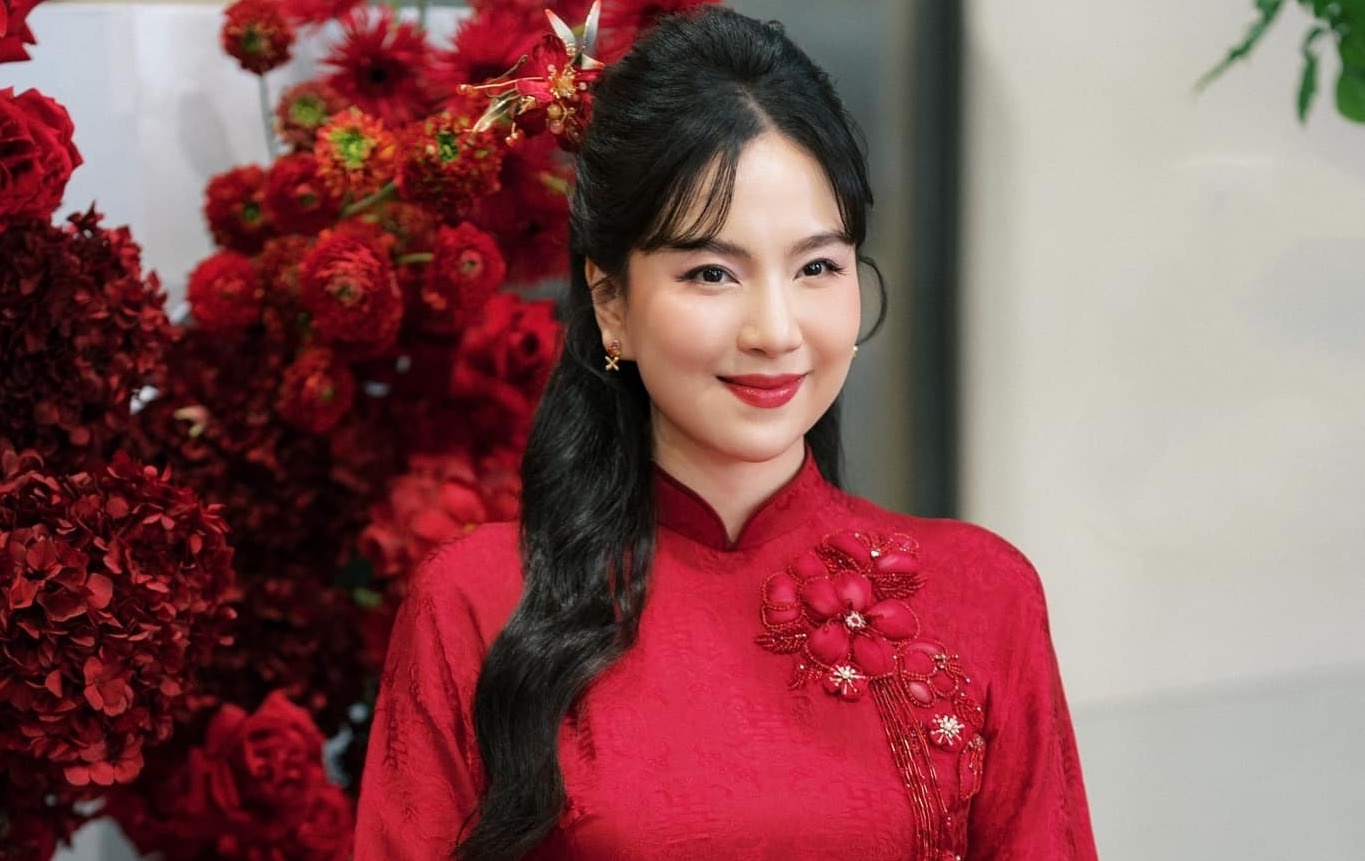 MC Mai Ngoc dang anh bung bau hinh anh