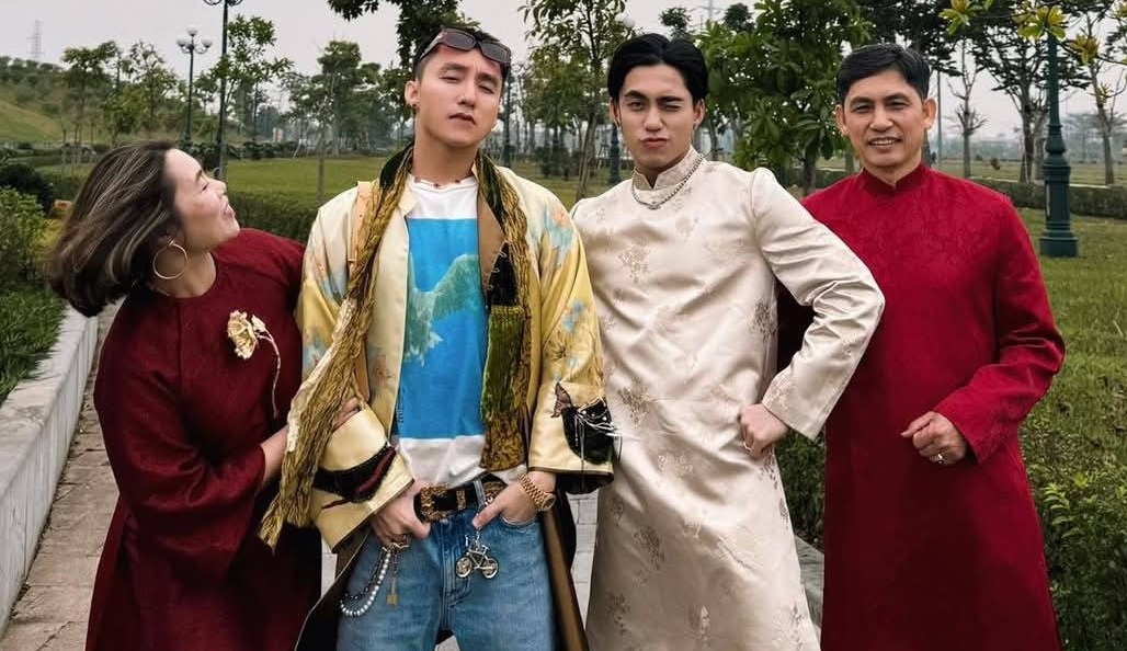 Son Tung M-TP 'choi troi' ngay mung 1 Tet hinh anh