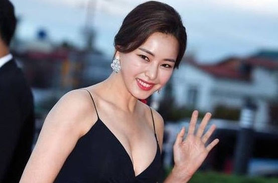 Honey Lee tron thue 6 ty won? hinh anh