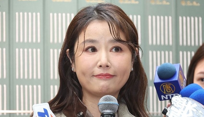 Lam Tam Nhu len tieng ve guong mat khac la hinh anh