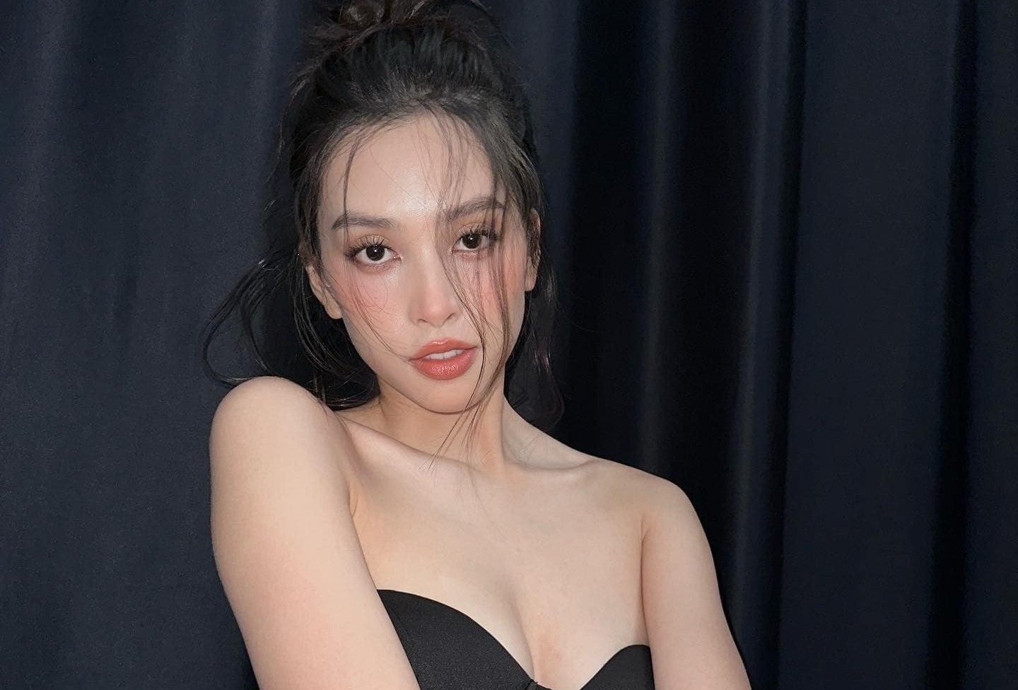 Tieu Vy vuong tranh cai hinh anh