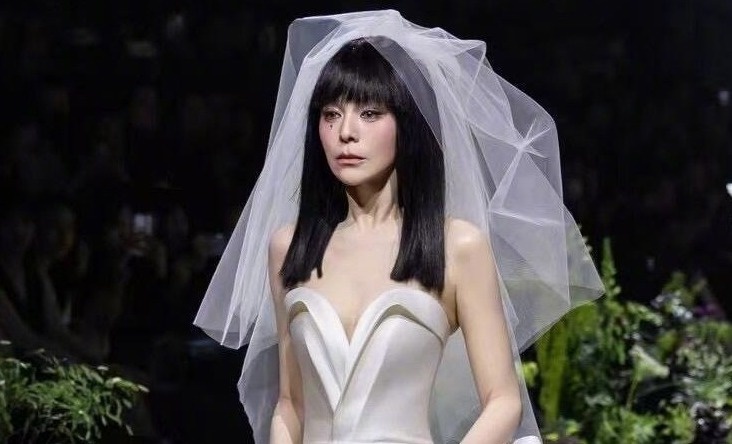 Dien vien 'Tan dong song ly biet' gay sot hinh anh