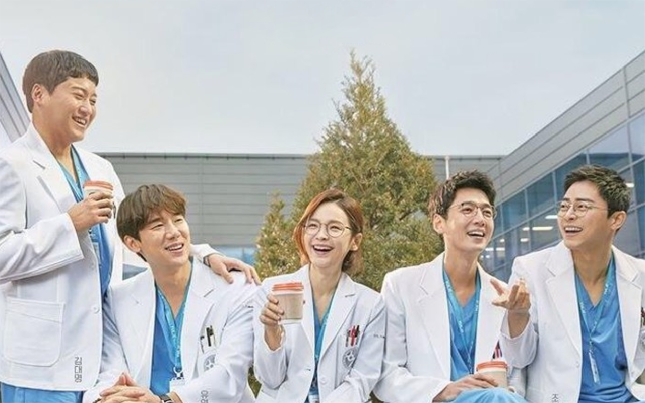 phim Hospital Playlist anh 4