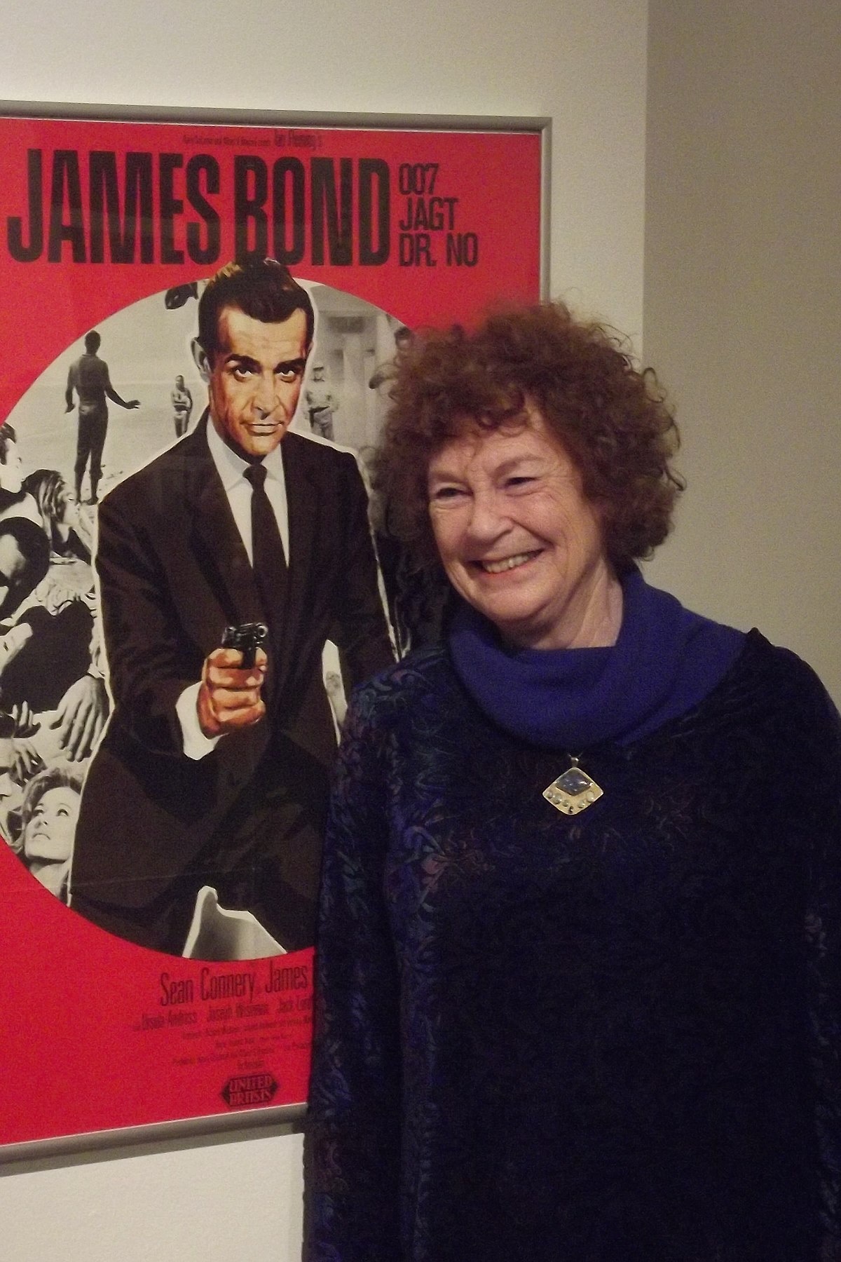 Bond Girl chua ai biet toi anh 2