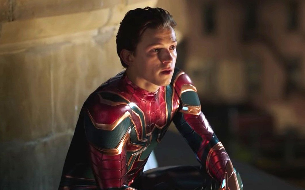 Khong con Tony Stark, ai se cuu giup Nguoi Nhen khi vuong vao lao ly? hinh anh