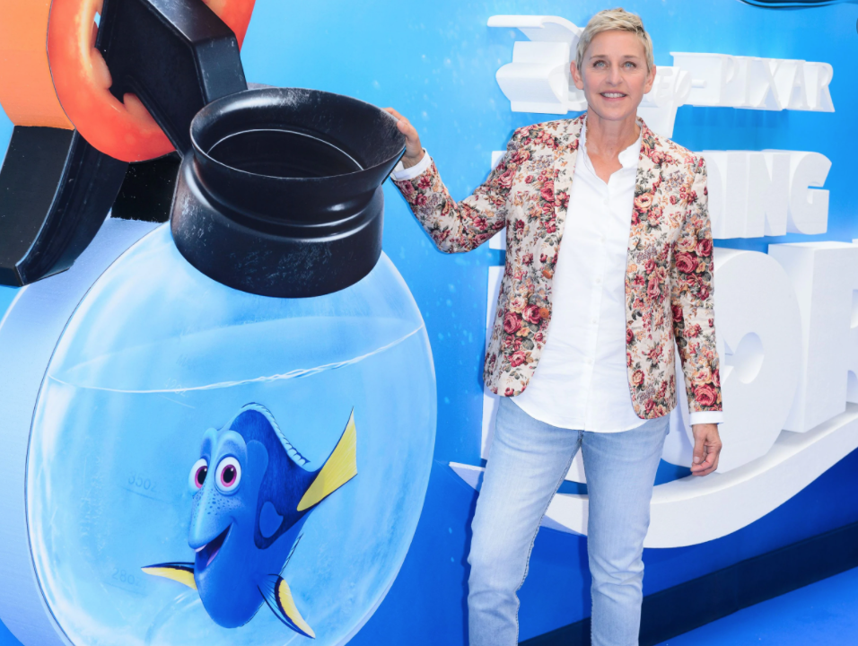 Nu MC dong tinh va doi tu hanh phuc anh 5