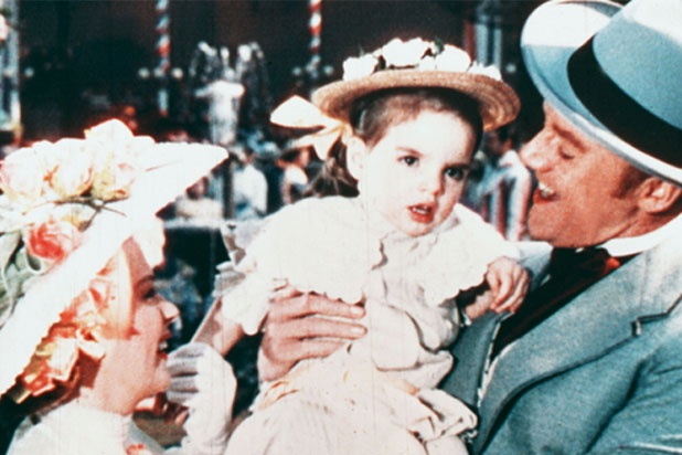 Nu dien vien len phim cung con gai anh 15